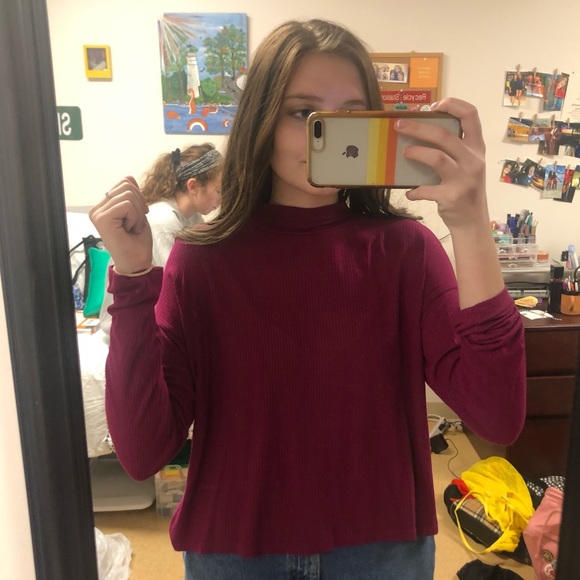 Thin long sleeve t-shirt with shot monk neck - Picture 2 of 5